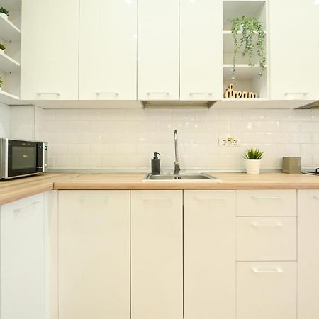 Splendid 2Br Apartment With Breathtaking Views Of Casa Poporului Бухарест Экстерьер фото