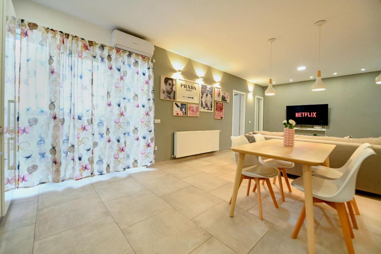 Splendid 2Br Apartment With Breathtaking Views Of Casa Poporului Бухарест Экстерьер фото